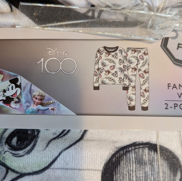 Disney 100 Women's Size Small Pajamas Brand New - Picture 7 of 8